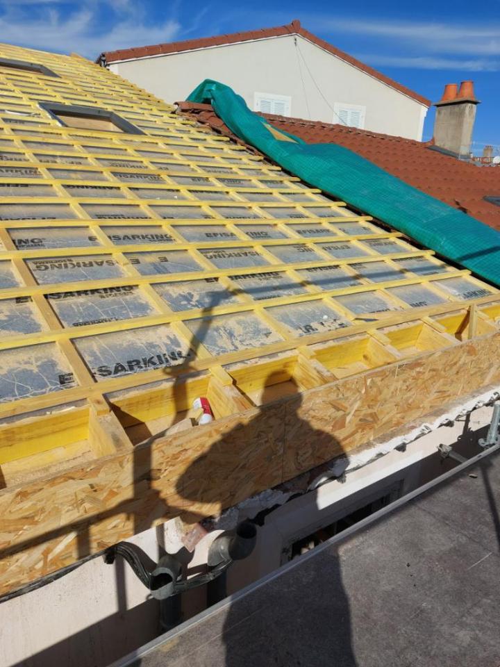 Spécialiste création et rénovation toiture Issoire